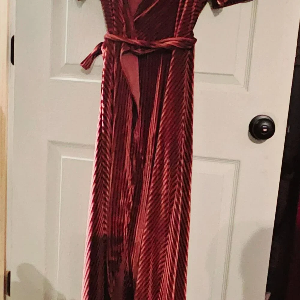 Baltic Born Andi Wrap Dress in Dark Rose XL - Picture 4 of 4
